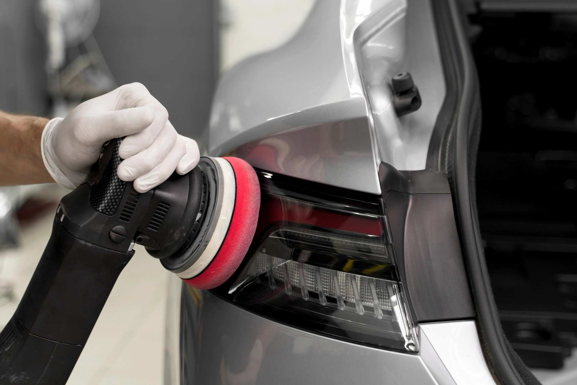 Détailing du Compartiment Moteur : Améliorer les Performances et Impressionner les Acheteurs